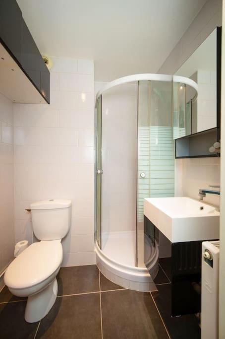Air-Conditioned Apartment With Private Parking Марсель Экстерьер фото